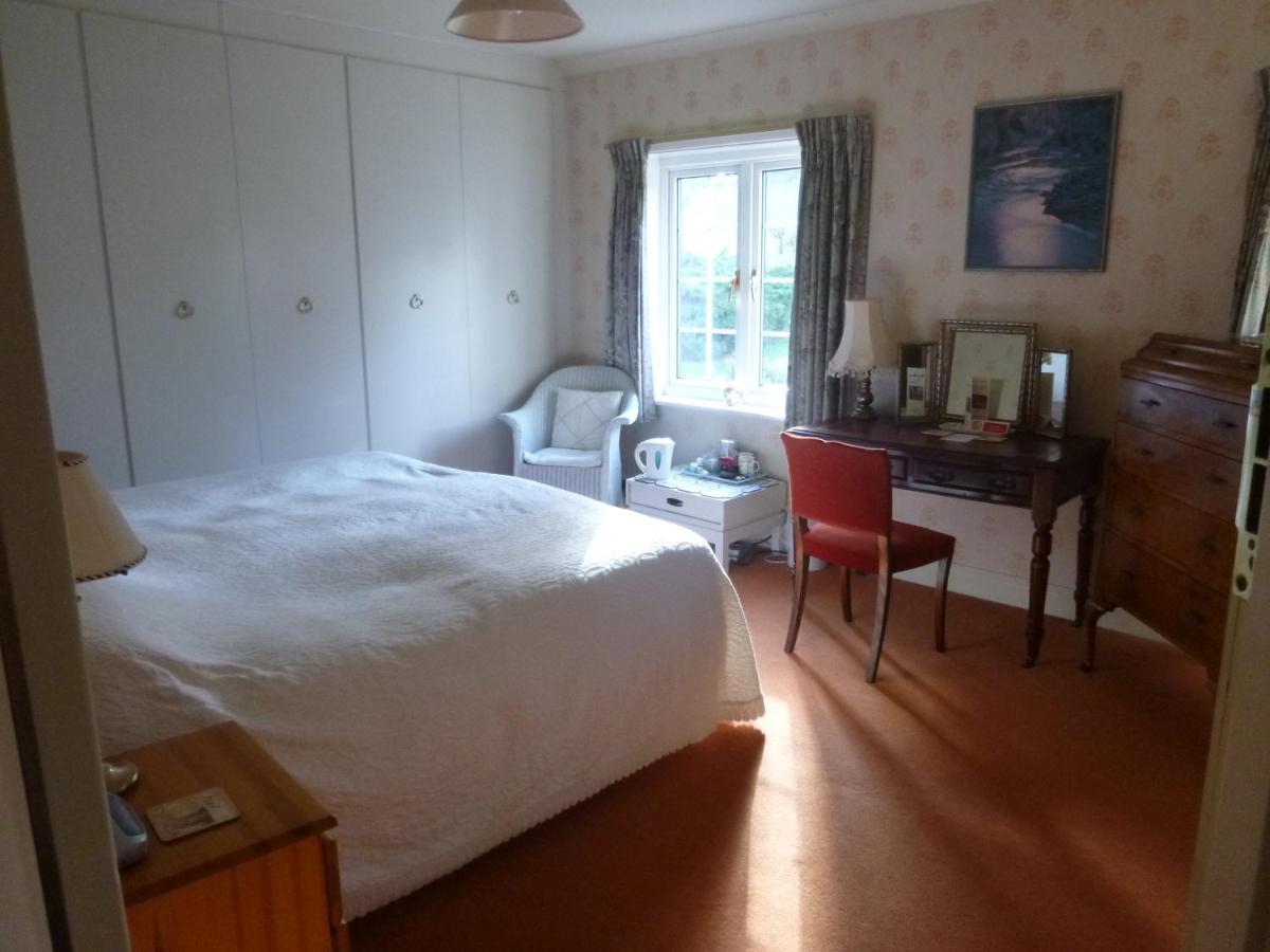 Chart House Bed And Breakfast Dorking Exterior foto